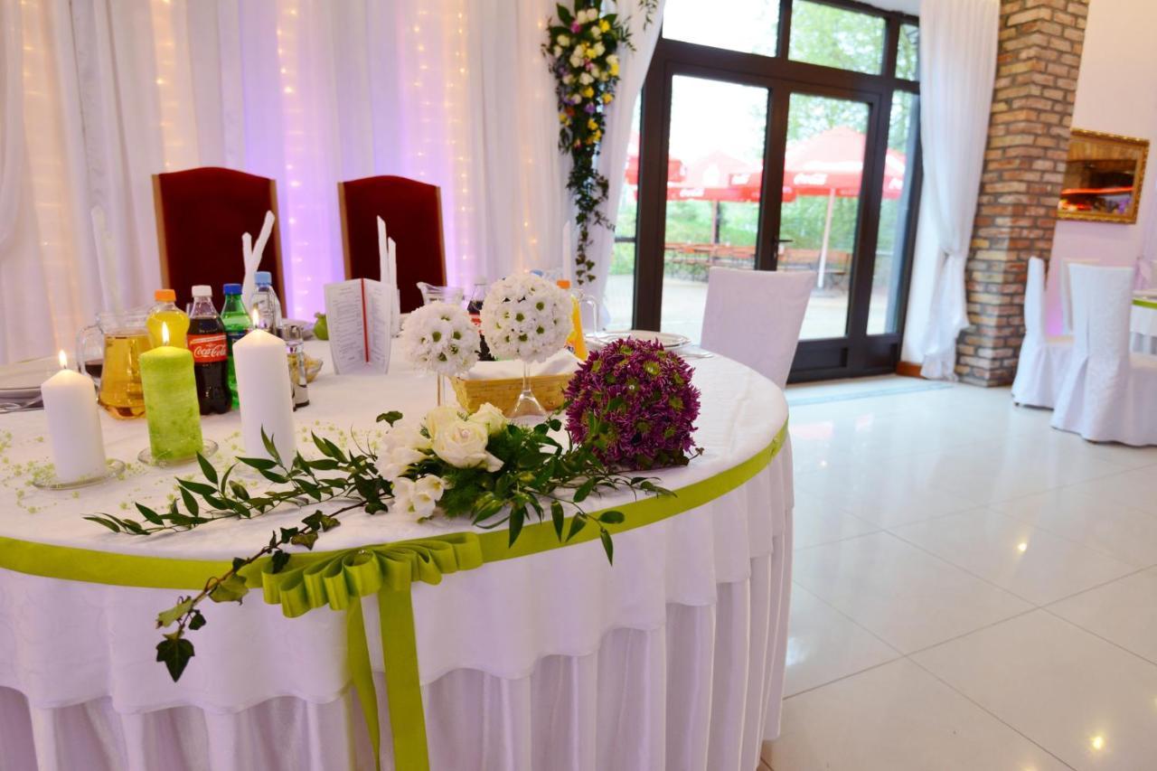 Osada Dankow Hotell Miłomłyn Exteriör bild