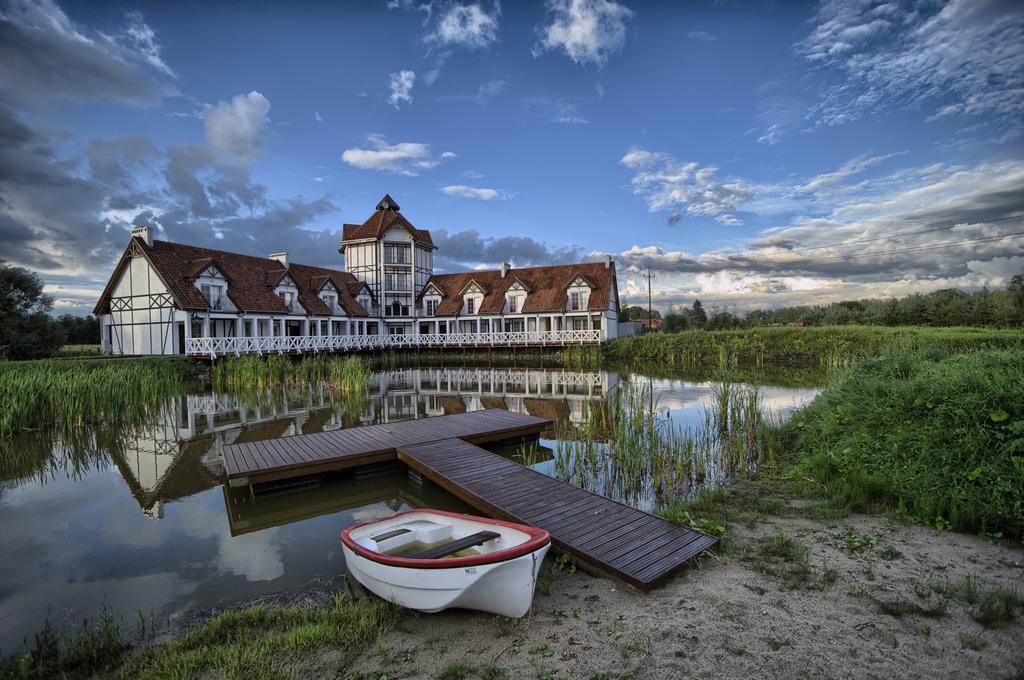 Osada Dankow Hotell Miłomłyn Exteriör bild