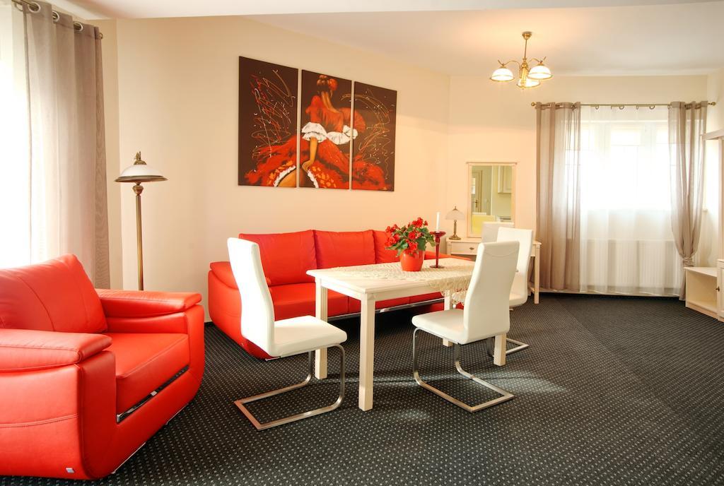 Osada Dankow Hotell Miłomłyn Exteriör bild